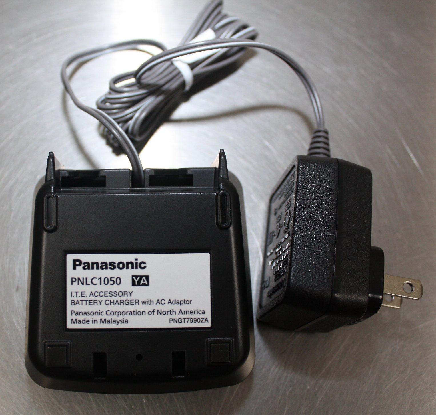 Panasonic PNLC1050 YA BASE CHARGER WITH ADAPTER PNLC223 FOR KXTGEA20B