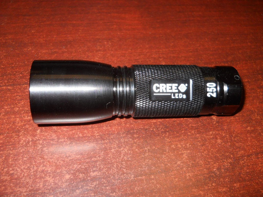 1 TechLite 250 Lumen Master High Intensity CREE XPGR4 LED Flashlight